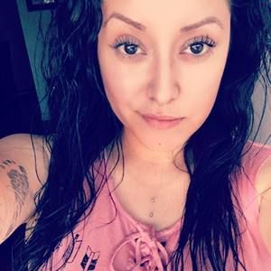 Meet your Posher, Cynthia