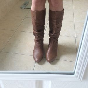 Beautiful Steve Madden brown pleather boots