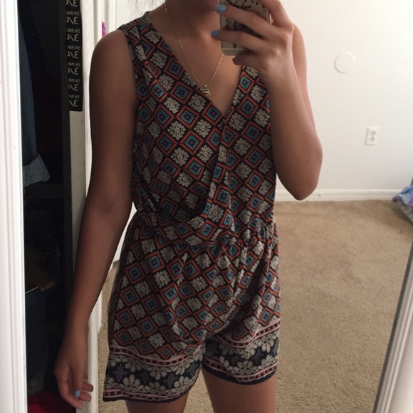 Romper - Picture 2 of 2