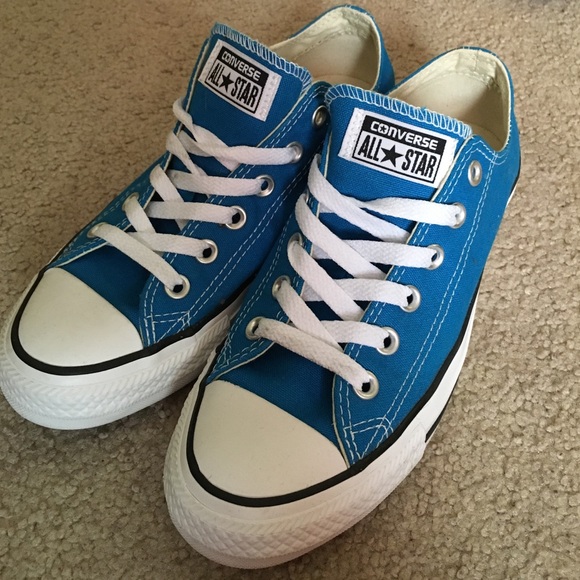 blue converse