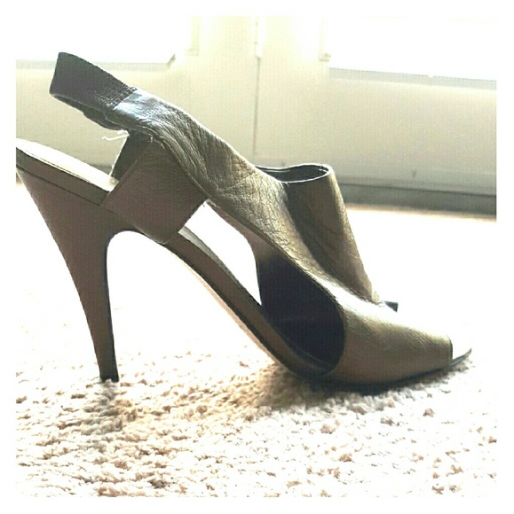 Nine West Hotpic Open toe pump (Bronze)