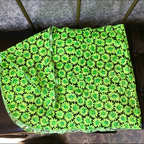 Swim/beach cover-up - Picture 2 of 4