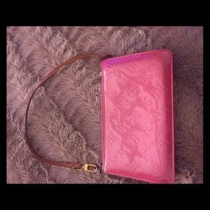Pink Vernis Louis Vuitton Pouchette Handbag!