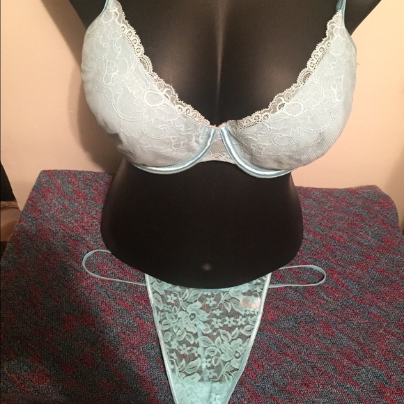 NWOT 38D Victoria's Secret Bra & Panty Set