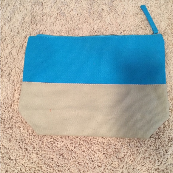 Color block zipper pouch