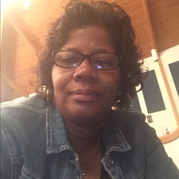 Meet your Posher, Patricia