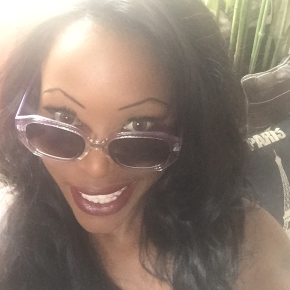 Purple and Clear Diva Sunglasses - Picture 4 of 4