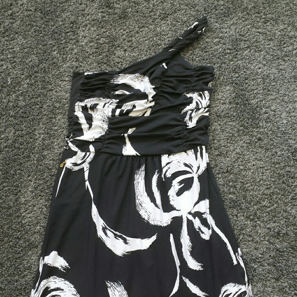 Tracy Negoshian black and white little black dress