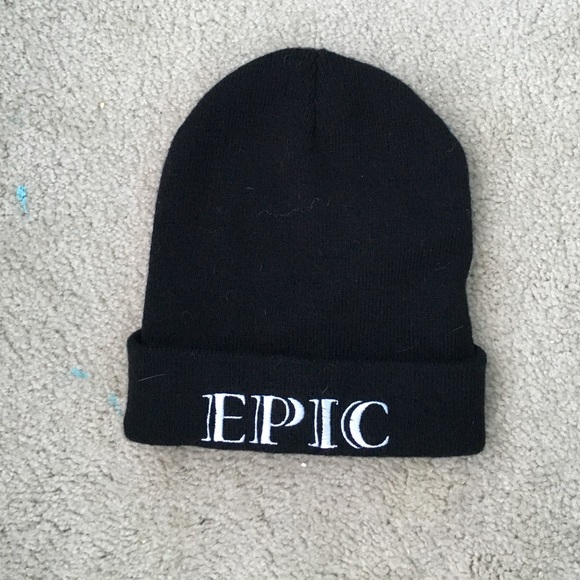 Black "epic" beanie