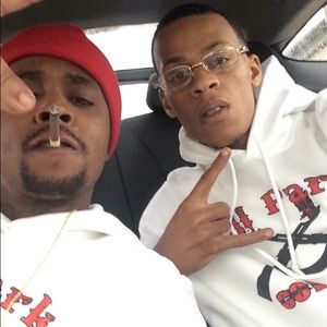 Meet your Posher, Raymond