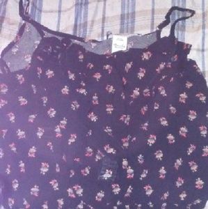 Crop top size medium