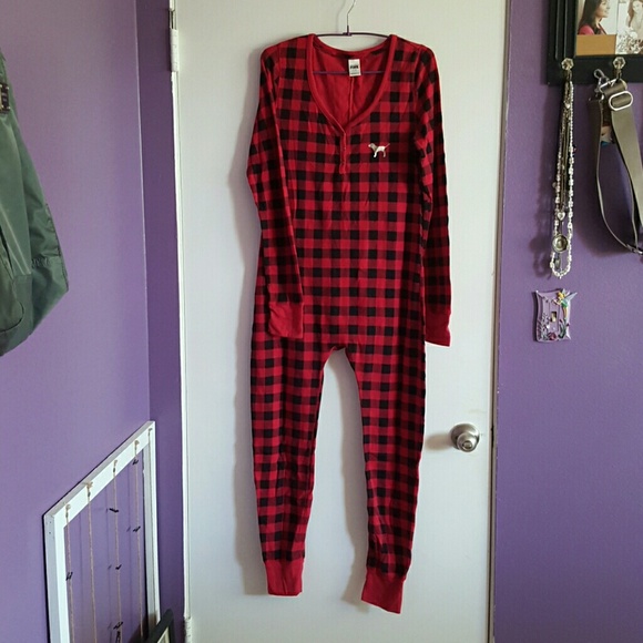 Pink pijamas by Victoria Secret.