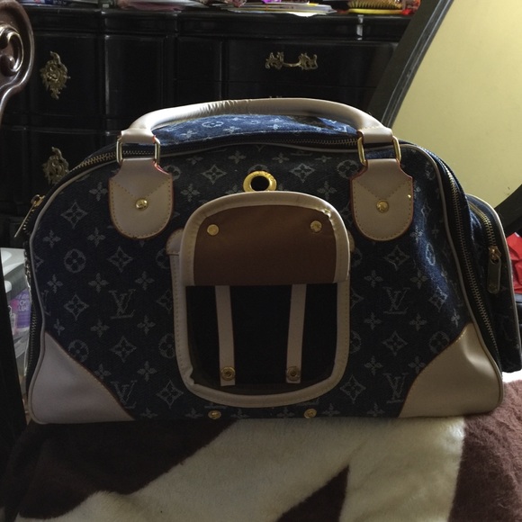 Pet carrier