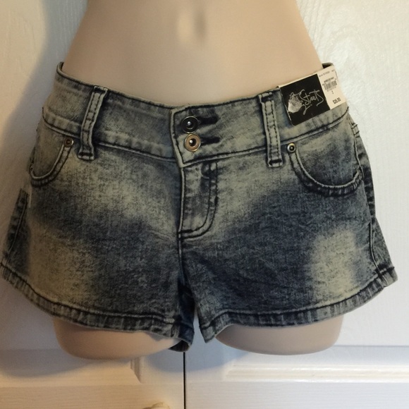 🌺City Streets Short Size 3 Waist 30🌺