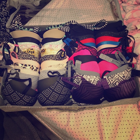 Tons of Victoria's Secret bras!