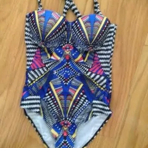 One piece Aztec padded push up - Picture 2 of 4