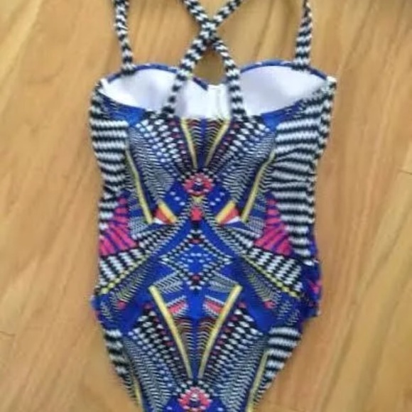One piece Aztec padded push up - Picture 3 of 4
