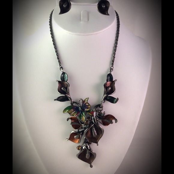 Floral Necklace
