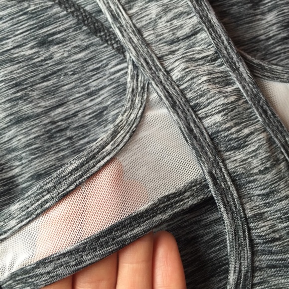 SOLD OUT Open Back Athletic Top - Picture 4 of 4