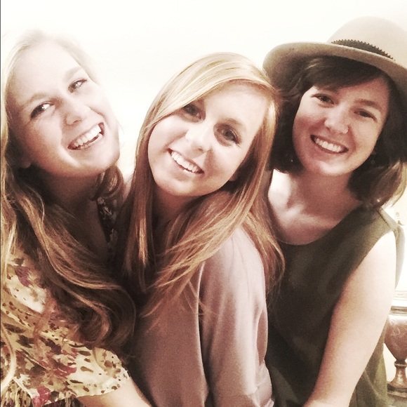 Meet your Posher, Amie - Picture 1 of 1