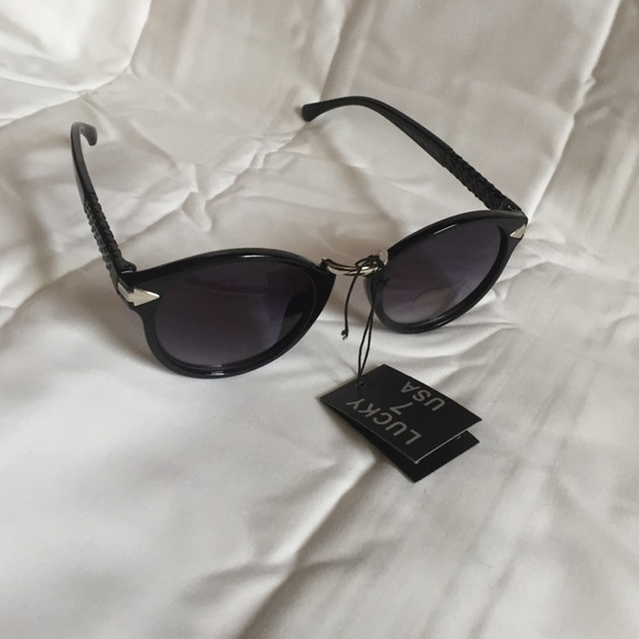 Sunglasses - Picture 3 of 3