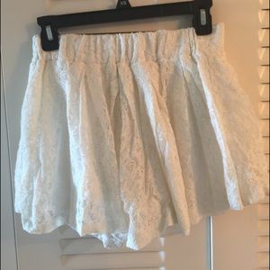 Print White shorts with