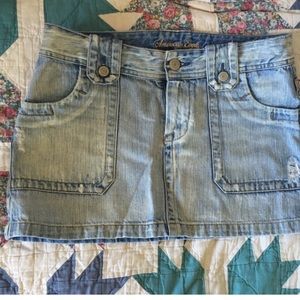 💕American Eagle Mini Denim Skirt!