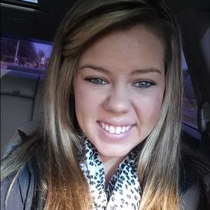 Meet your Posher, Cassie