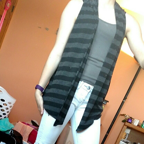 Sleeveless Cardigan