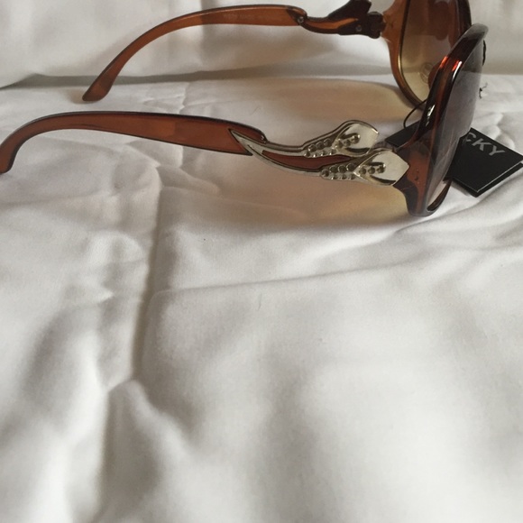 Brown sunglasses - Picture 2 of 3