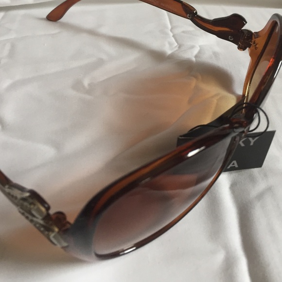 Brown sunglasses - Picture 3 of 3