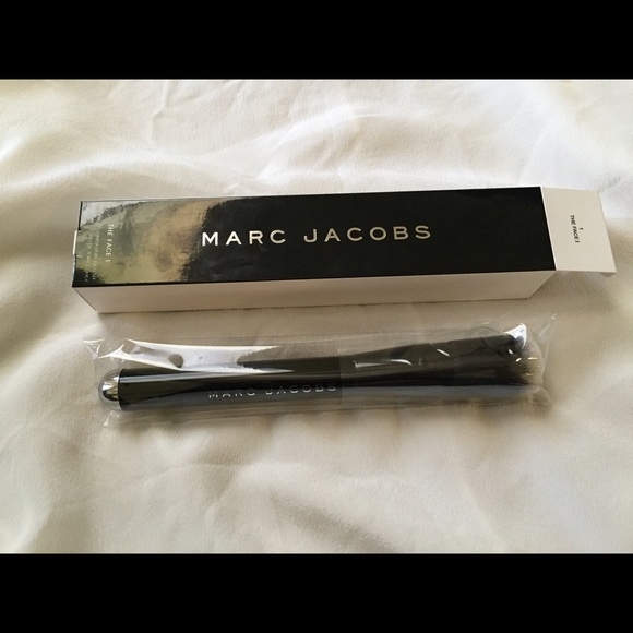 Marc Jacobs The Face I Liquid Makeup Brush✨✨