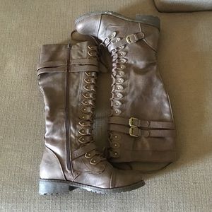 Military/Riding style lace up zipped boots.