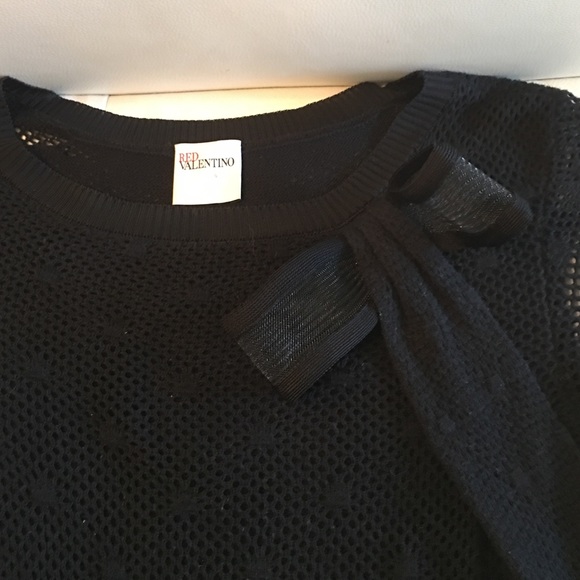 Valentino red sweater with a bow💯 - Picture 2 of 4