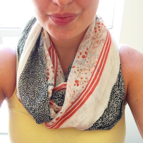 NWOT Ann Taylor LOFT Scarf - Picture 1 of 2