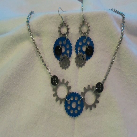 Handmade button and gear necklace set blue/black