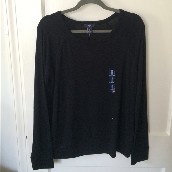 SOLD Gap sweater