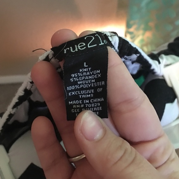 Dress - Picture 3 of 3