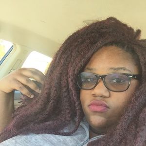 Meet your Posher, Leah