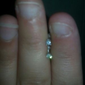 Diamond earrings new 25$