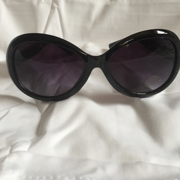 JetBlack sunglasses crown on side uv400 - Picture 3 of 3