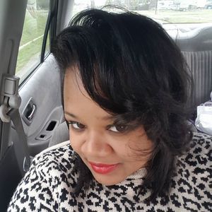 Meet your Posher, Latoya