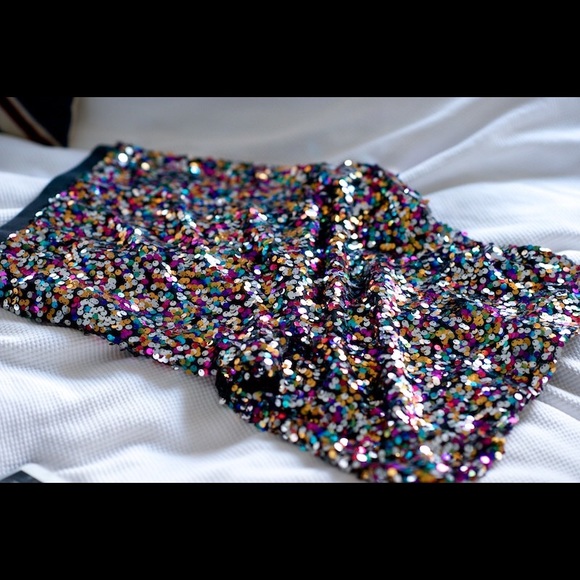 ✨ SOLD✨New! Multi colored sequined pencil skirt