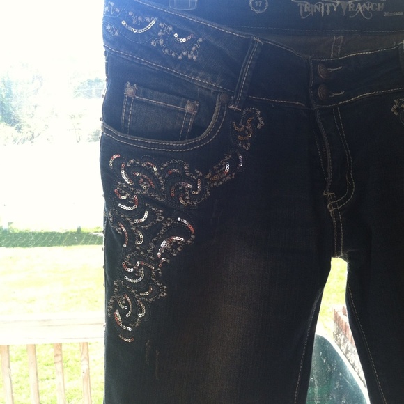Trinity ranch boot cut jeans size17 NWOT