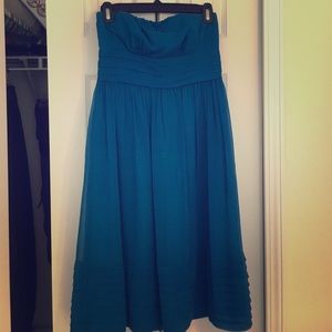 J Crew strapless dress. 100% silk. Size 2P