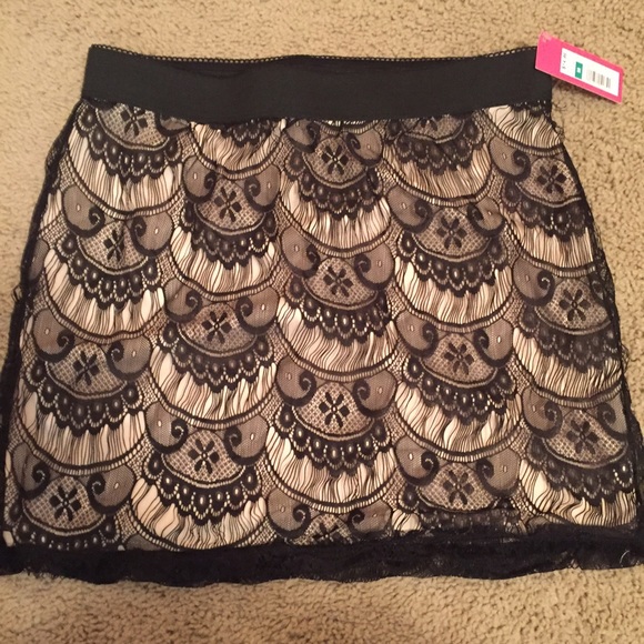 Xhilaration lace mini skirt