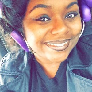 Meet your Posher, Melia