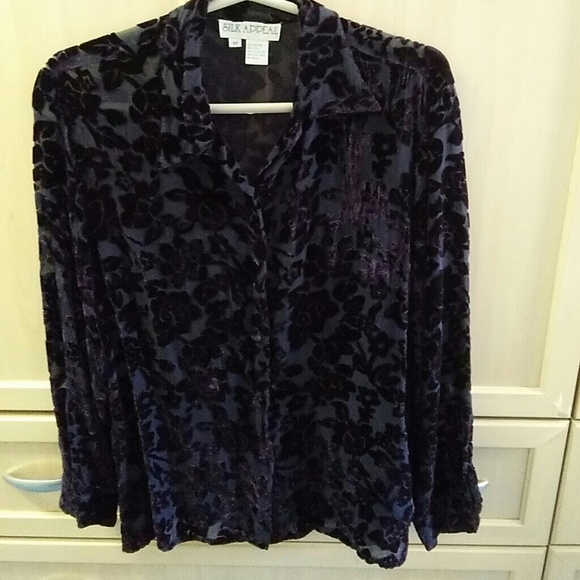 🎀Brushed velvet black shirt🎀