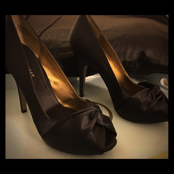 Classic Black Satin Evening Shoes!