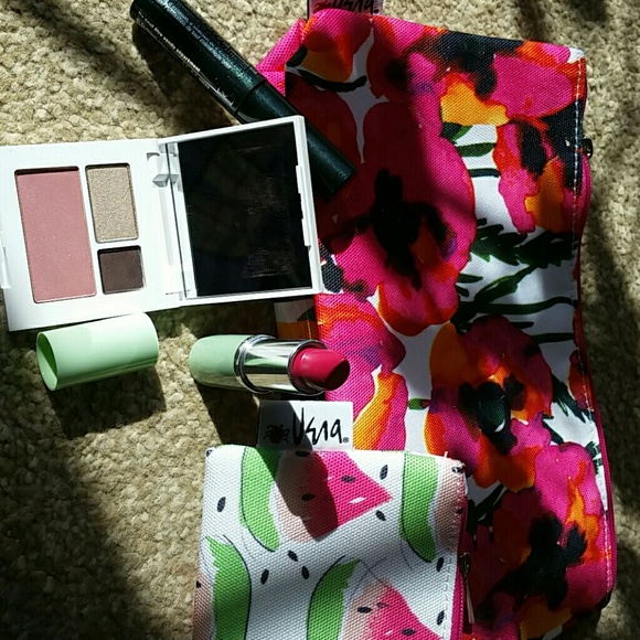 Clinique set mascara eye shadow lipstick bags